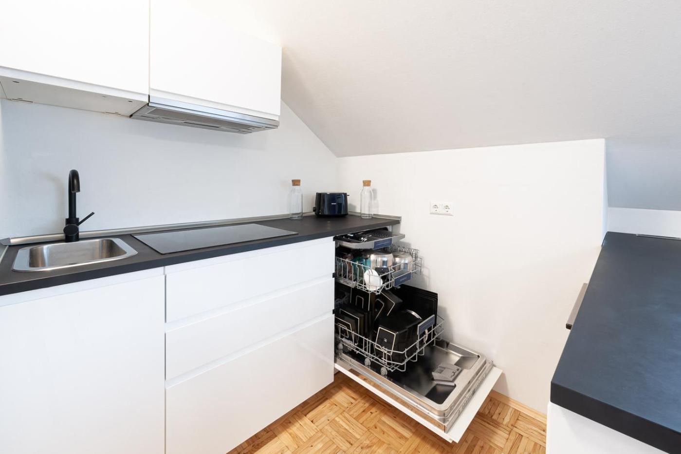 2 Zimmer Wohnung In Der Stadt - Grazy Appartment Exterior foto